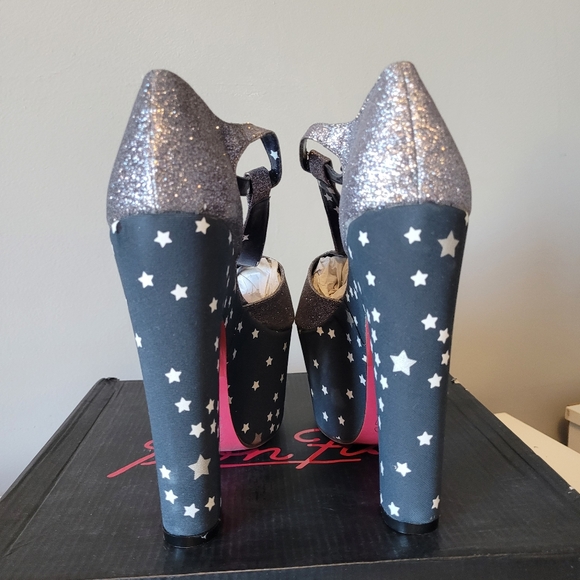 Iron Fist Starry Night Super Platforms, New with Flaws, Size 7 - Picture 10 of 13